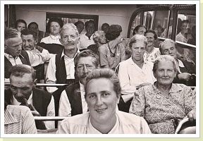 Reisegesellschaft anfangs der 50er Jahre Reisegesellschaft anfangs der 50er Jahre