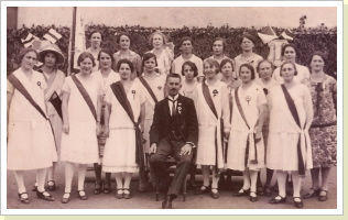 Töchterchor Rothenfluh ca. Ende der 1920er Jahre Töchterchor Rothenfluh ca. Ende der 1920er Jahre