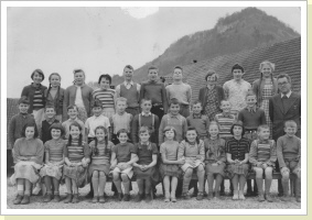 1959 Lehrer K. Senn 5.-8. Klasse 1959 Lehrer K. Senn 5.-8. Klasse