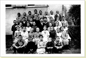 21. Mai 1921 beim obern Schulhaus 21. Mai 1921 beim obern Schulhaus